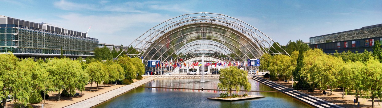 Leipziger Messe, Ansicht Messesee mit Glashalle